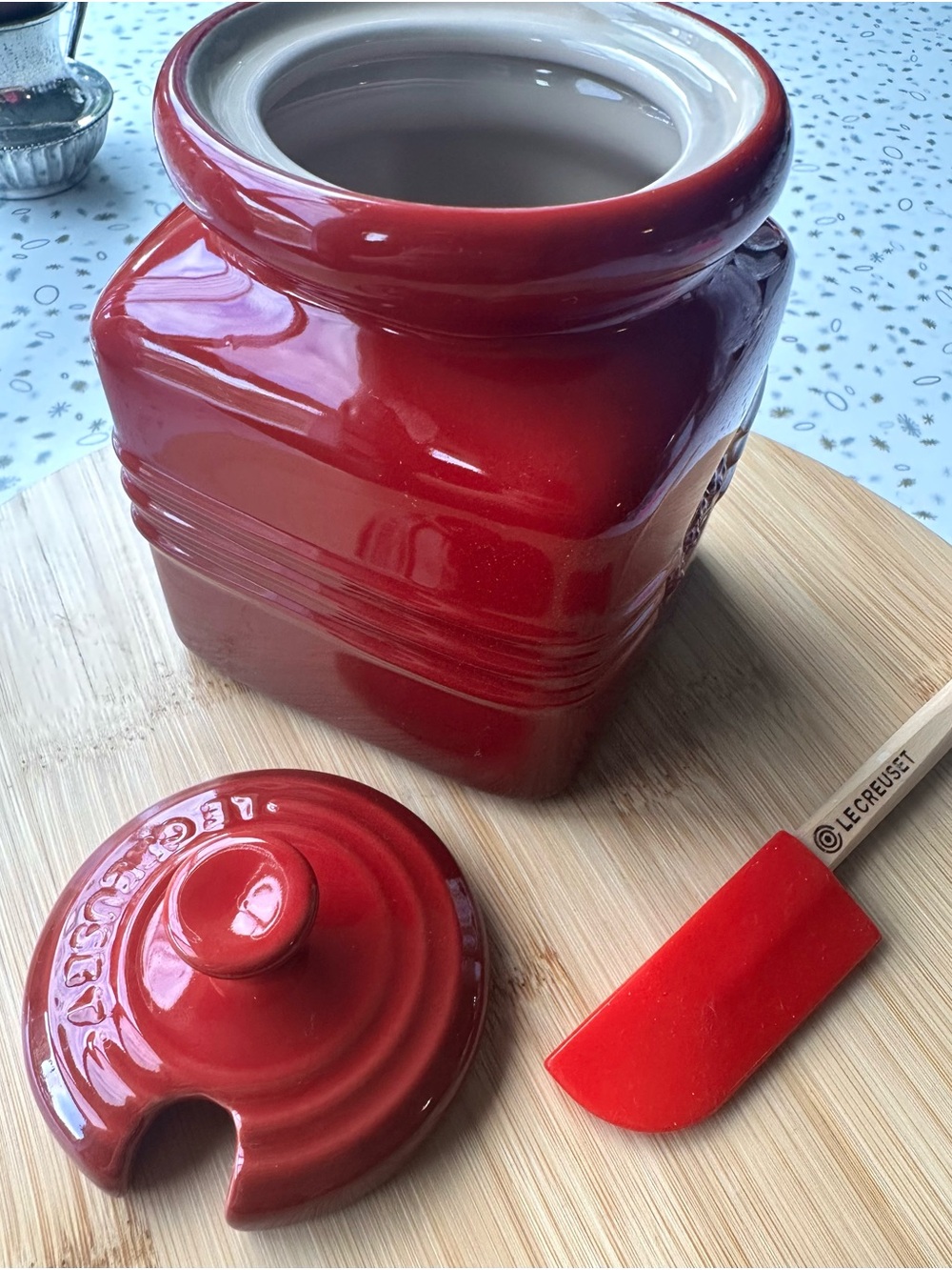 Le Creuset Cerise Stoneware Jam Jar with Matching Branded Spatula